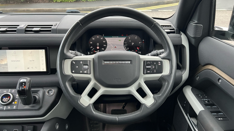 Land Rover Defender 3.0 D250 SE 110 5dr Auto Diesel Estate